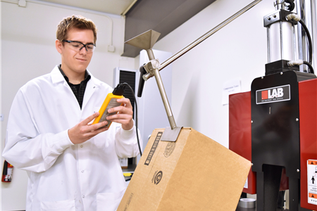 Kiểm Soát Chất Lượng Sản Phẩm Khi Đặt Hàng Sản Xuất Bao Bì: Bí Quyết Thành Công